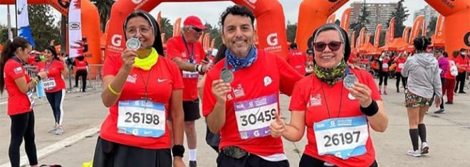 La carrera espiritual de dos religiosas en la Maratón de Santiago por los niños con VIH